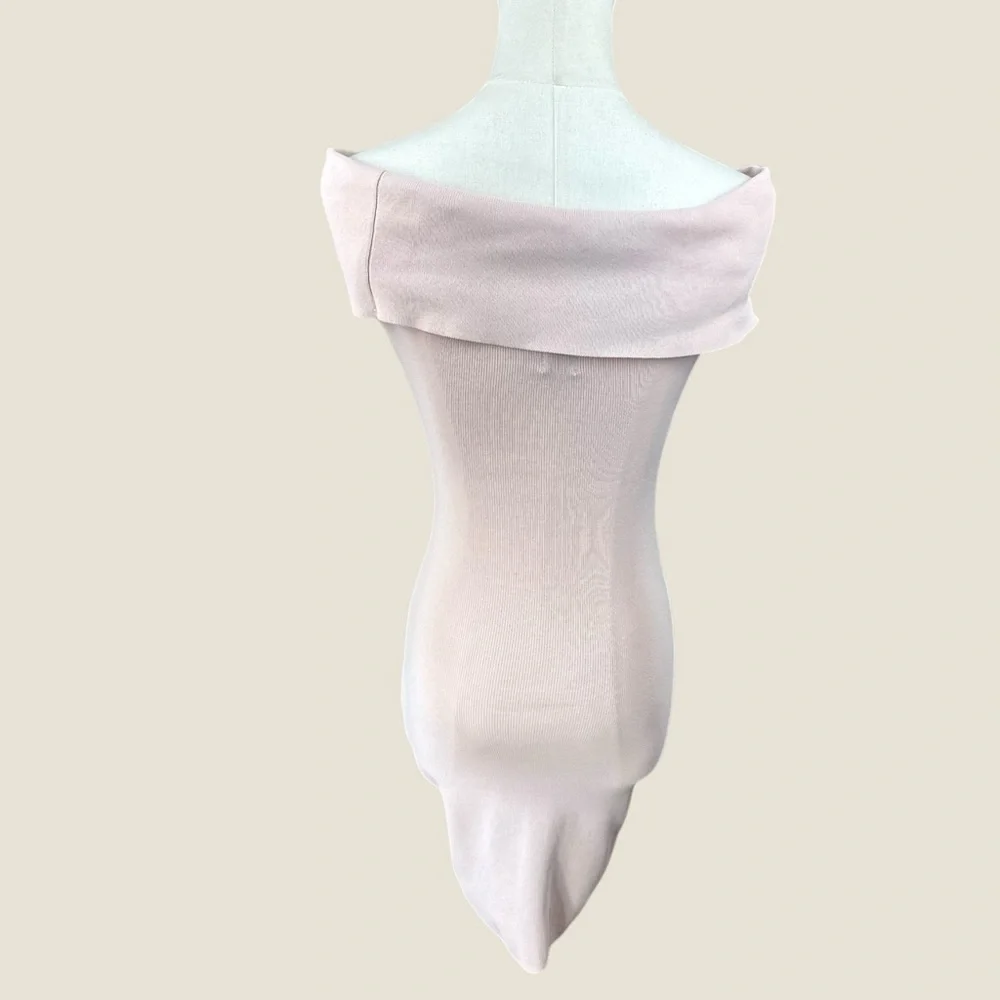 Hello Molly size XS The‎ Everybody loves you Pink Ribbed Off-Shoulder Mini Dress